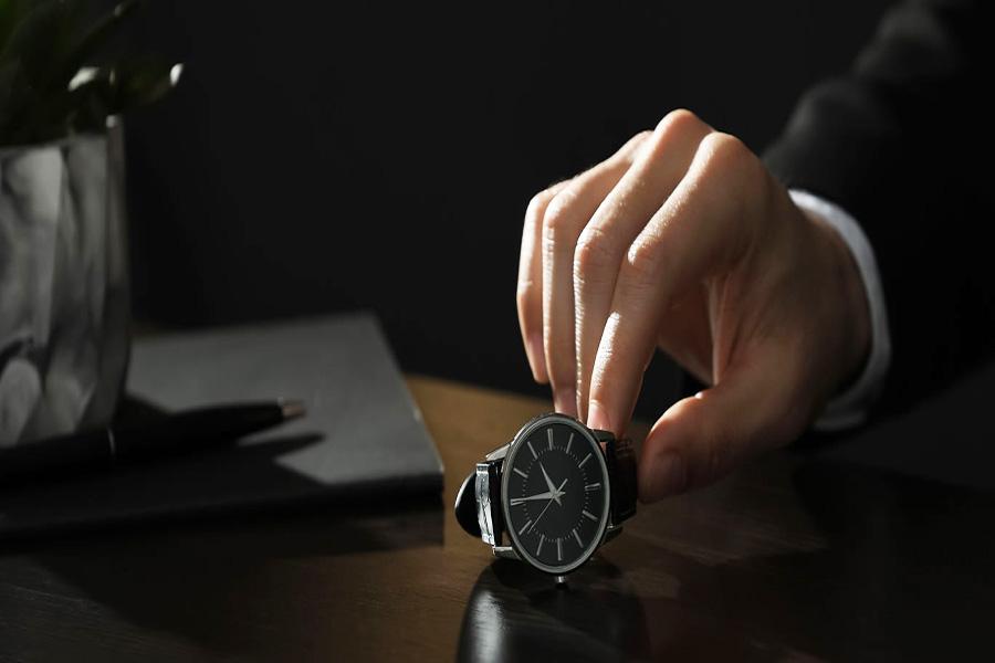 نکات مهم هنگام خرید ساعت عقربه‌ای مردانه